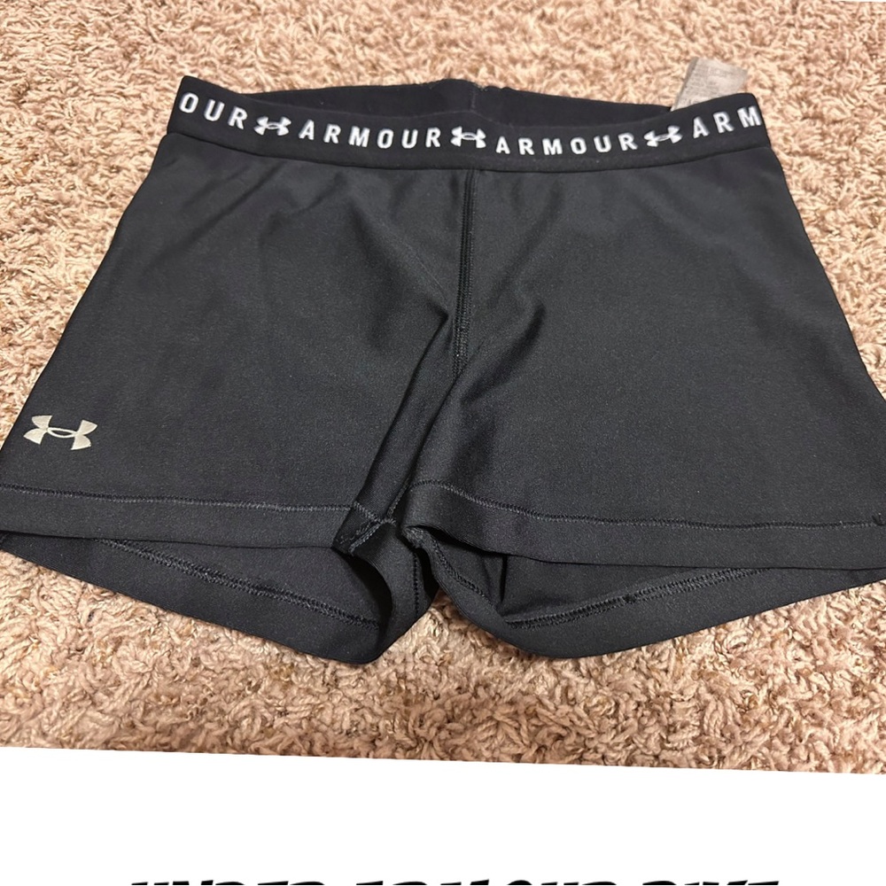 Under Armour Women's Black Bike Shorts size medium 3” inseam